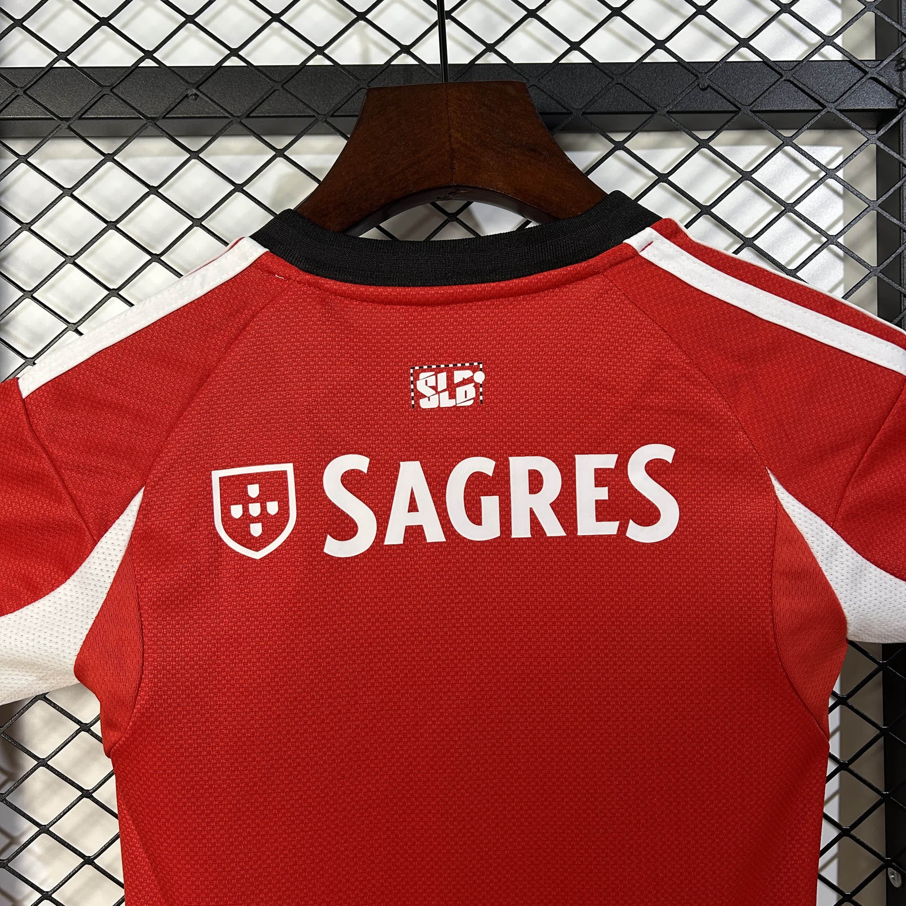 Conjunto Benfica Home 25/26