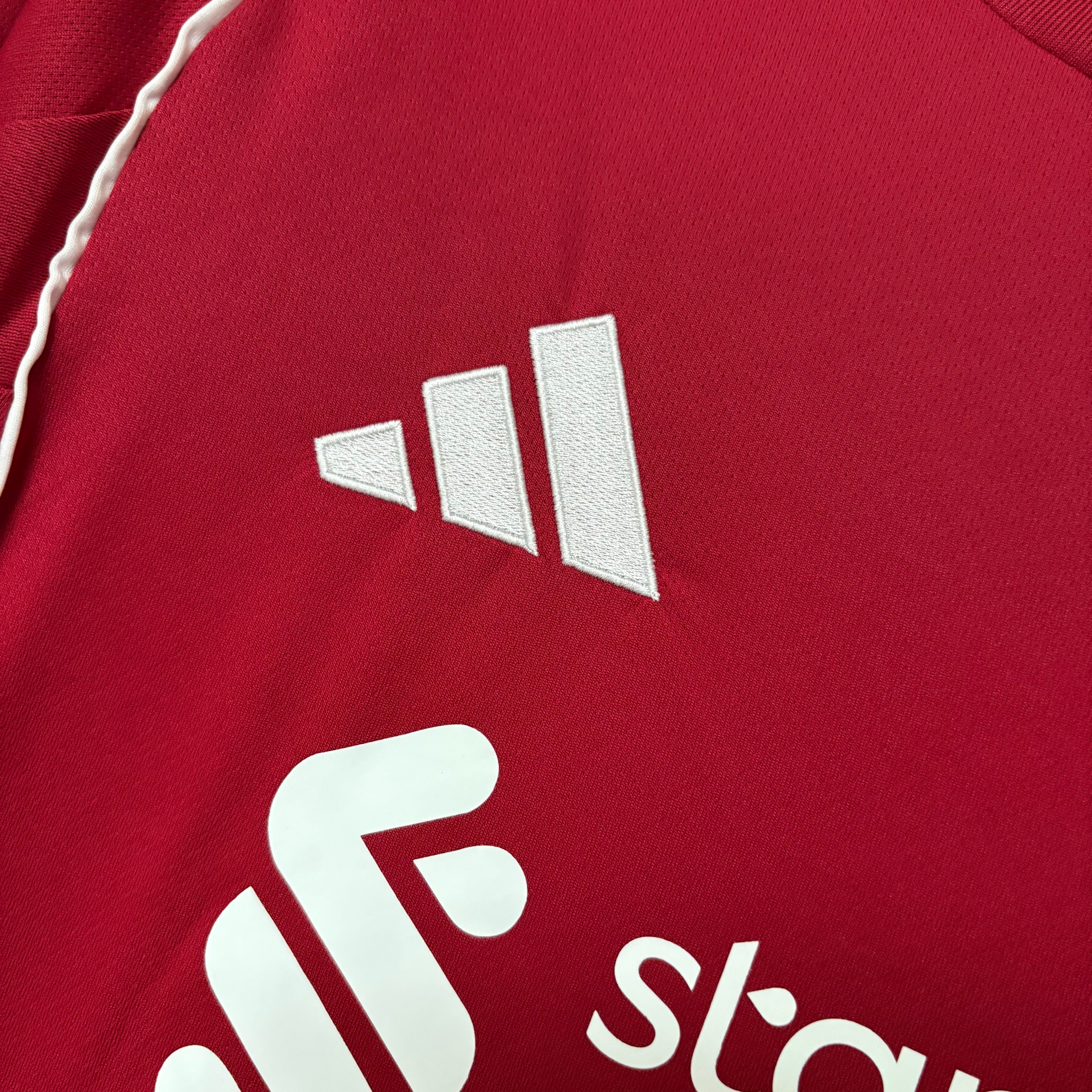 Camisa Liverpool 25/26 - Versão Manga Longa vermelha