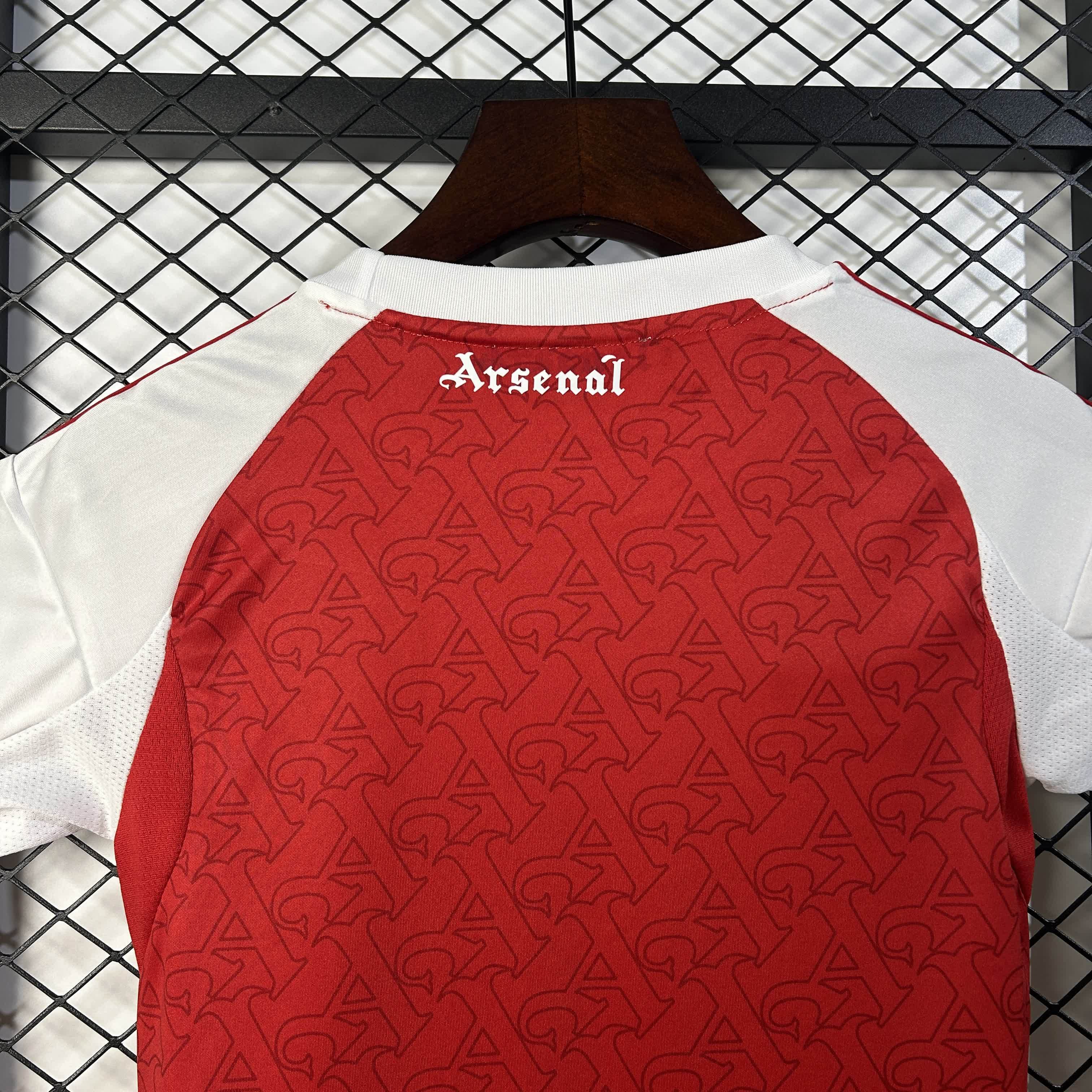 Conjunto Arsenal Home 25/26