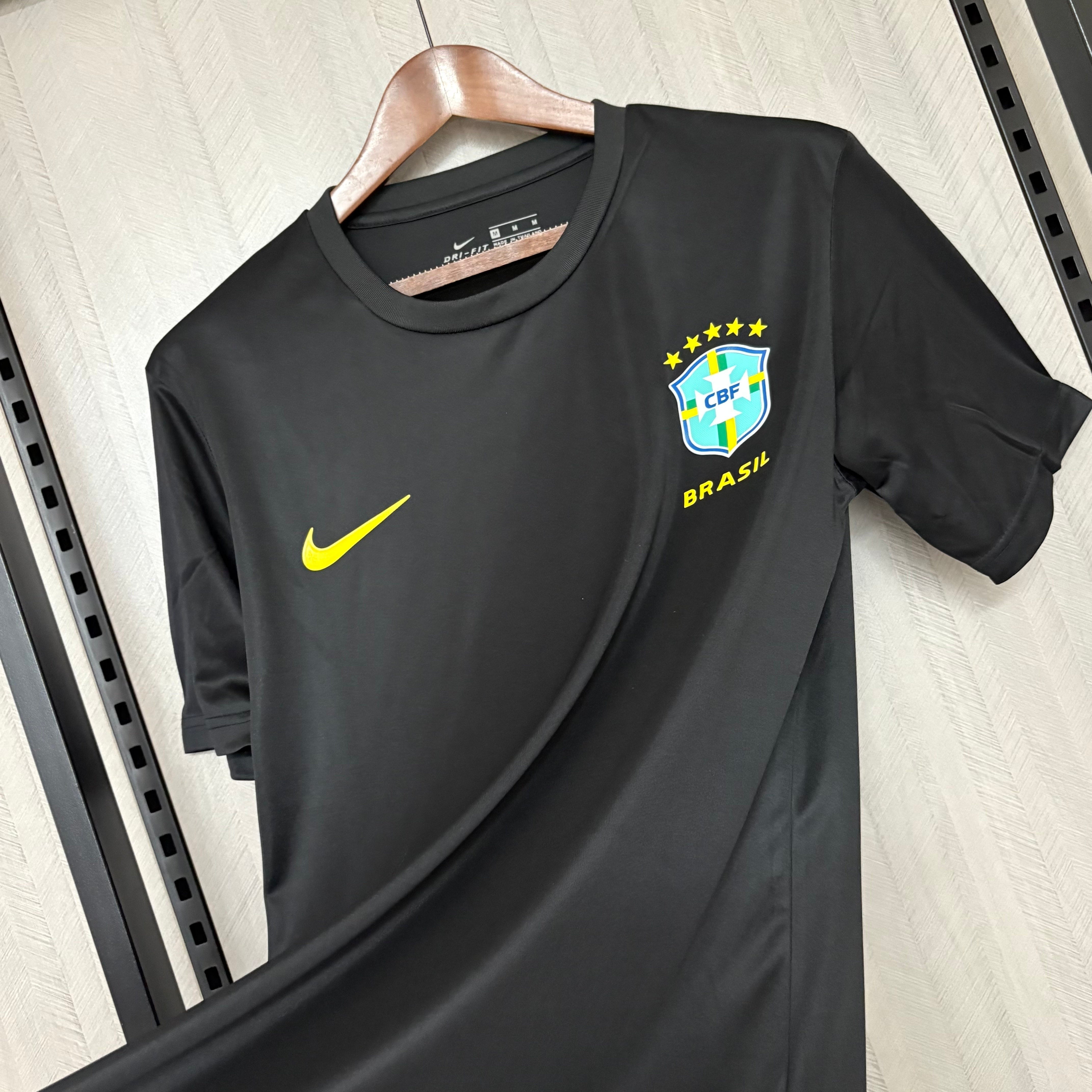 Camisa Brasil 2022 - Versão Retrô preta